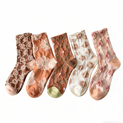 LumeFlora – Soft Cotton Embroidered Flower Socks