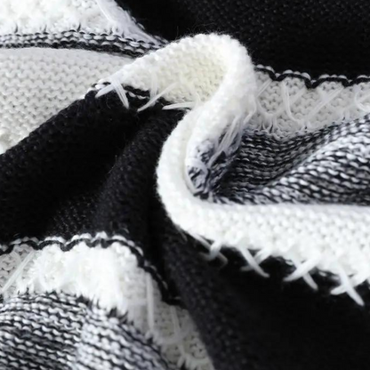 Ellis Crew Neck Sweater | belevite