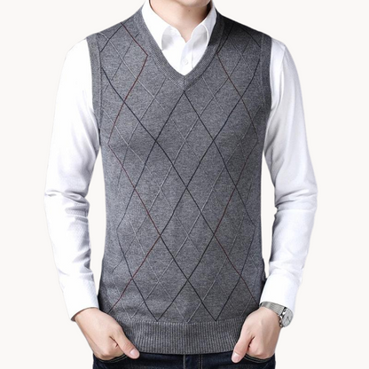 Jude Sweater Vest | Belevite