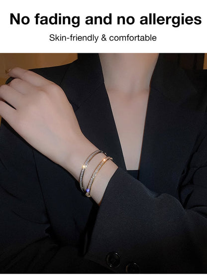StarlightAura – Elegant Charm Bracelet