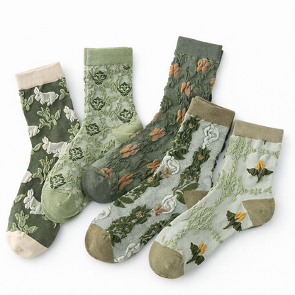 LumeFlora – Soft Cotton Embroidered Flower Socks
