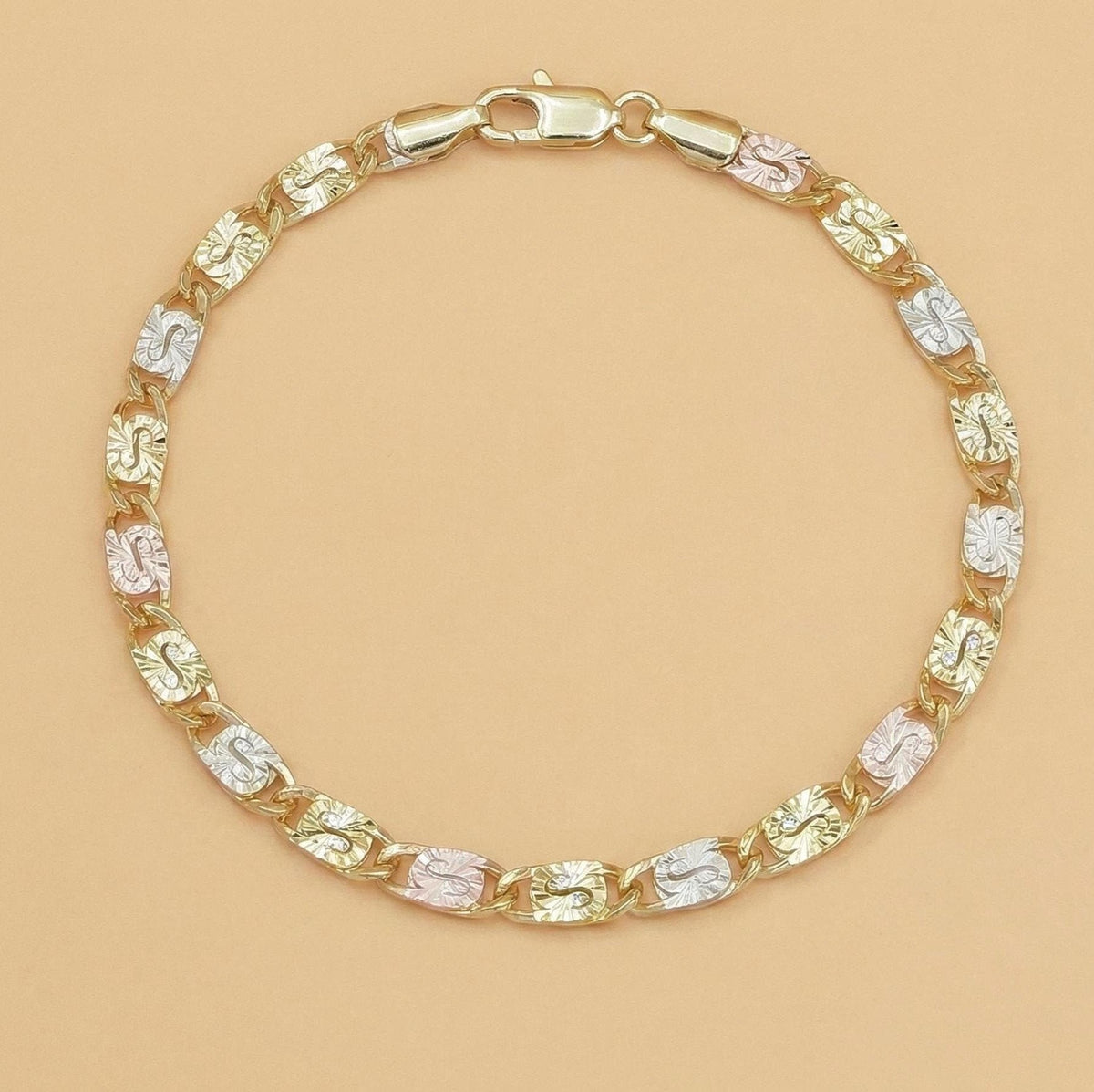 GoldenBlend – Three-Tone Link Bracelet