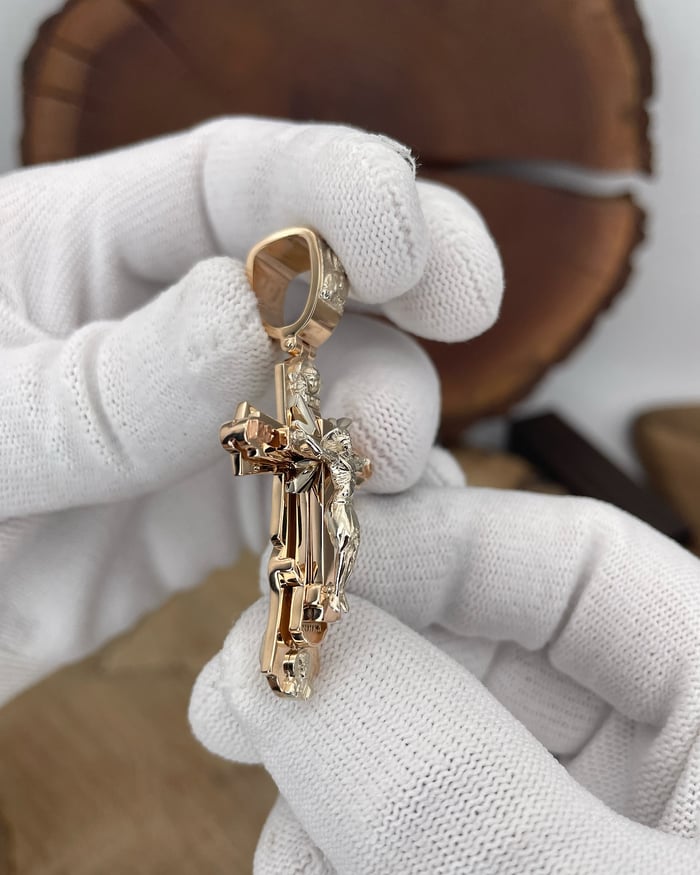 SacredGrace – Consecration of the Holy Jesus Pendant