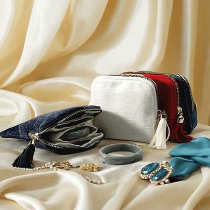 LuxeCarry – Portable Jewelry Storage Bag with Zipper