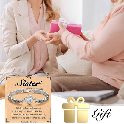 VistaGrace – Stylish Lucky Clover Bracelet