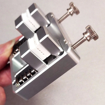 CircuitHold – Heavy Duty Soldering Clamp